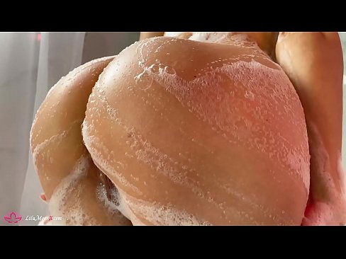 ❤️ Brunetka masturbira pičko z vibratorjem do intenzivnega orgazma pod tušem Krasni porniči pri nas sl.sexonfire.ru ❤